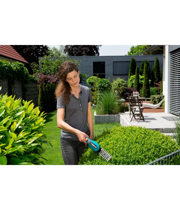 GARDENA Akku-Gras- Und Strauchschere ClassicCut Li Set 4 GARDENA Akku-Gras- Und Strauchschere ClassicCut Li Set – Bild 2