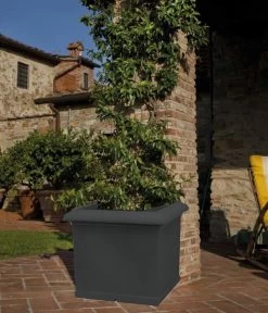 Farmet New Kunststoff-Topf, Quadratisch, Inkl. Untersetzer -Garten Im Freien 6965768 WE MO 001 FarmetNewKunststoffBlumentopfquadratisch