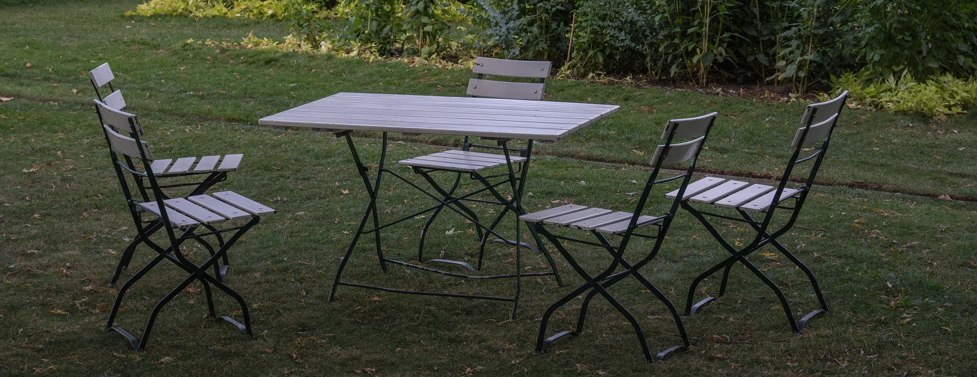 Garten Im Freien -Garten Im Freien garden table 3763381 1920